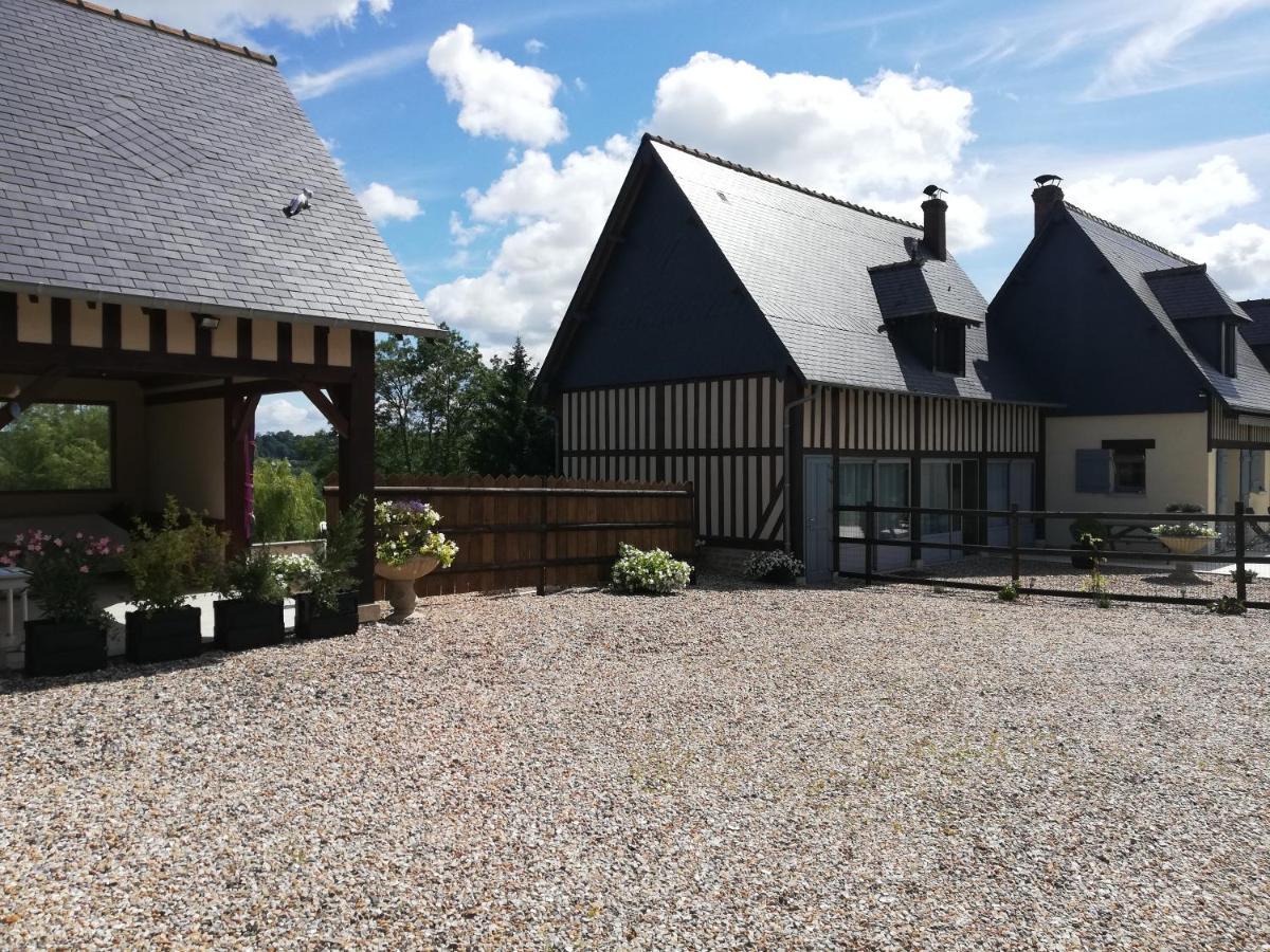 Gîte de charme à la cour Saint-Jean  Vieux-Bourg Exterior foto